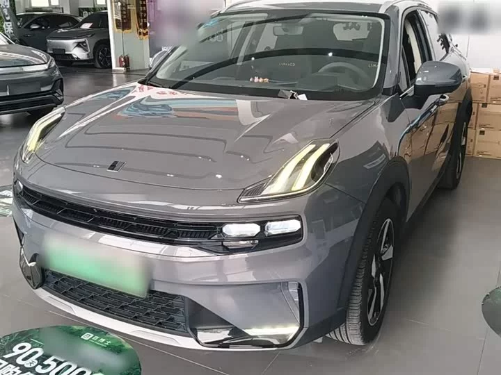 Lynk & Co 06 EM-P