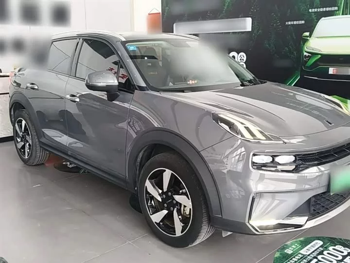 Lynk & Co 06 EM-P