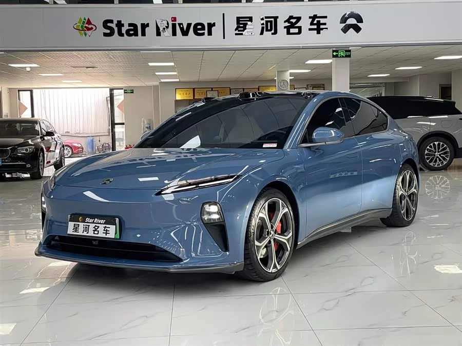 NIO ET5