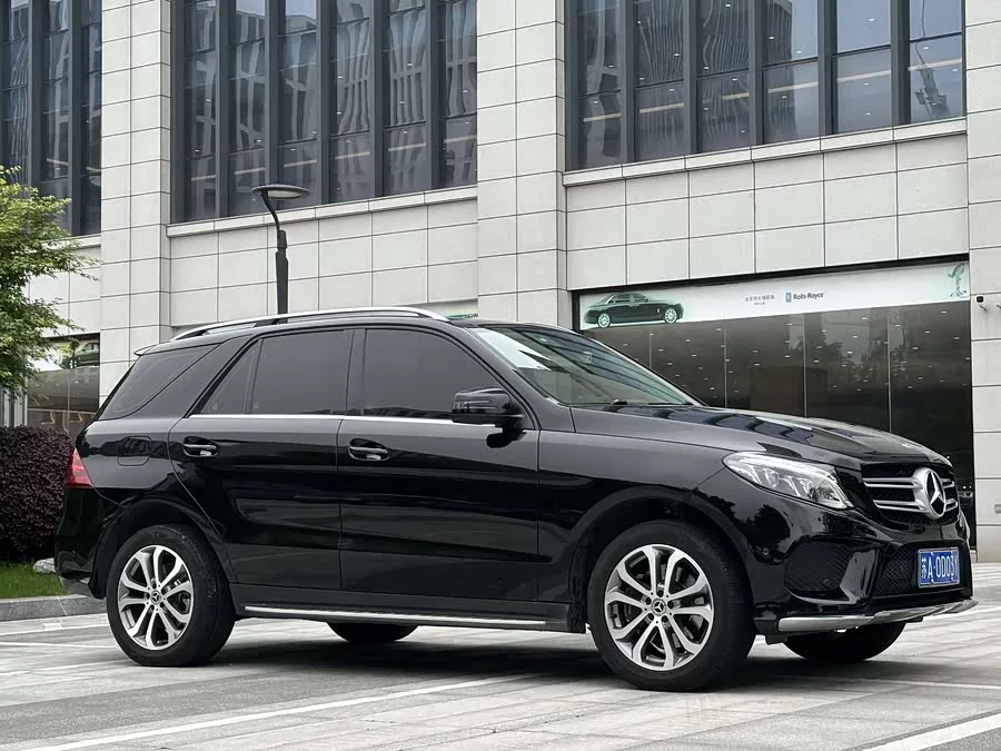 Mercedes Benz GLE (Imported)