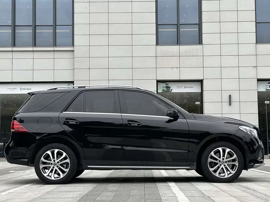 Mercedes Benz GLE (Imported)