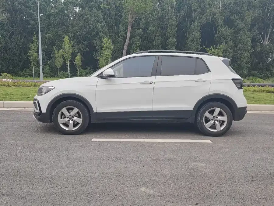 Volkswagen T-Cross (Tukai)