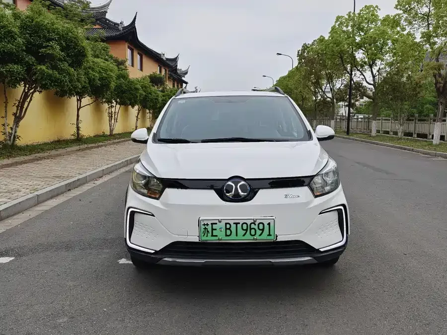 BAIC EC5