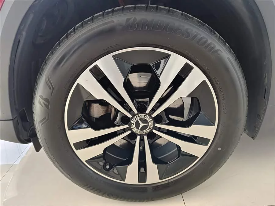 Mercedes Benz GLA