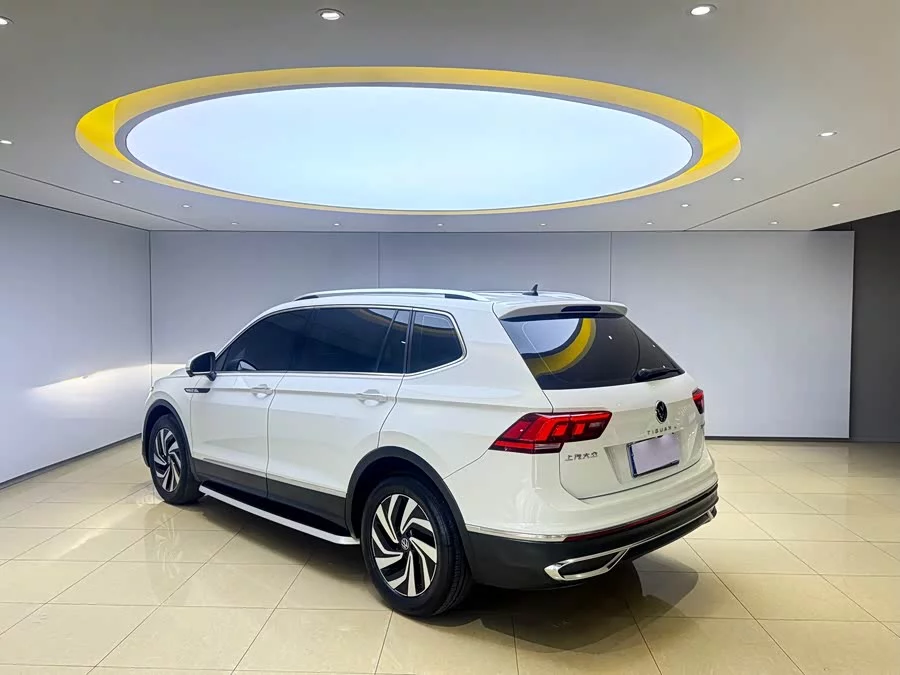Volkswagen Tiguan L