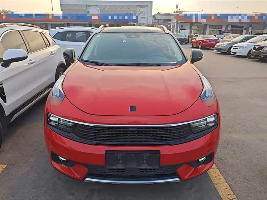 Lynk & Co 01