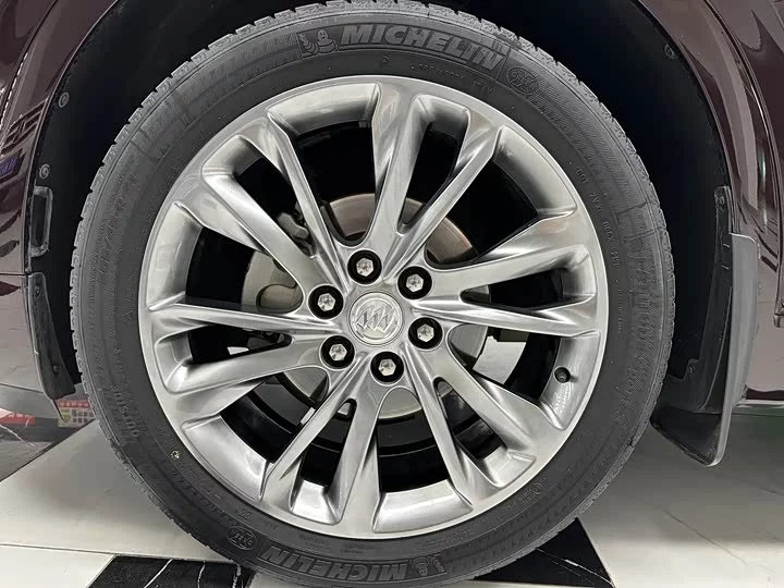 Buick Angke Banner