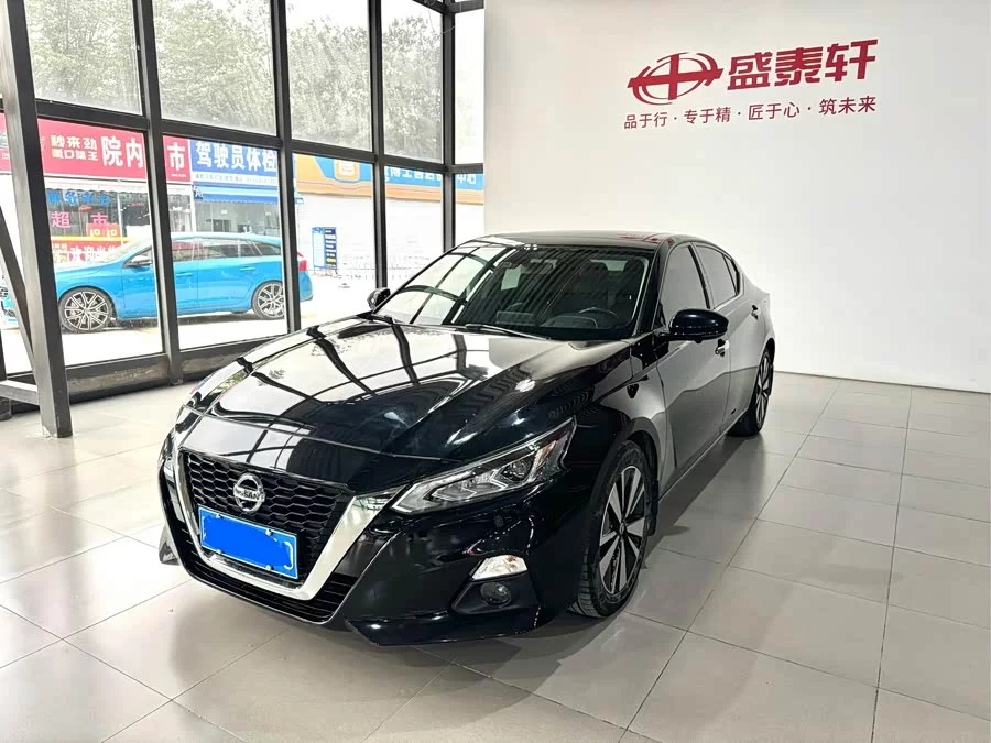 Nissan Teana