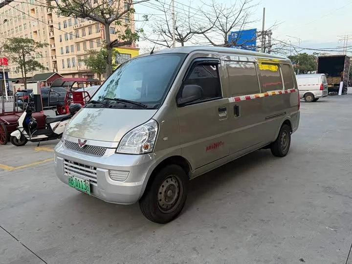 Wuling Rongguang EV