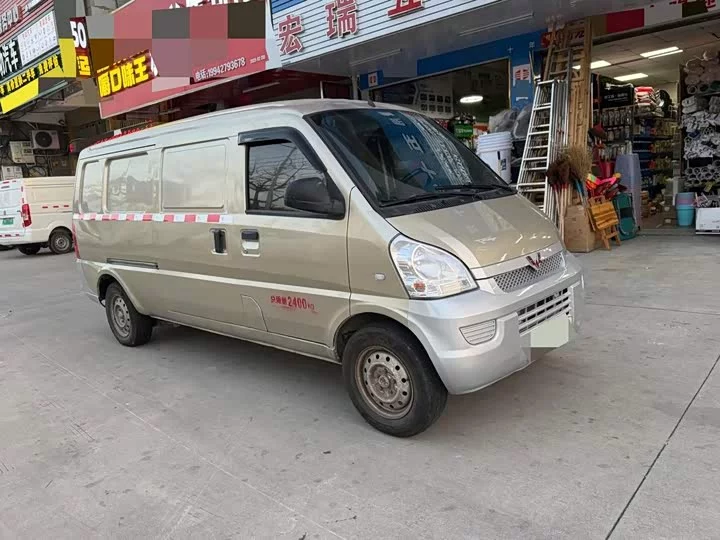 Wuling Rongguang EV