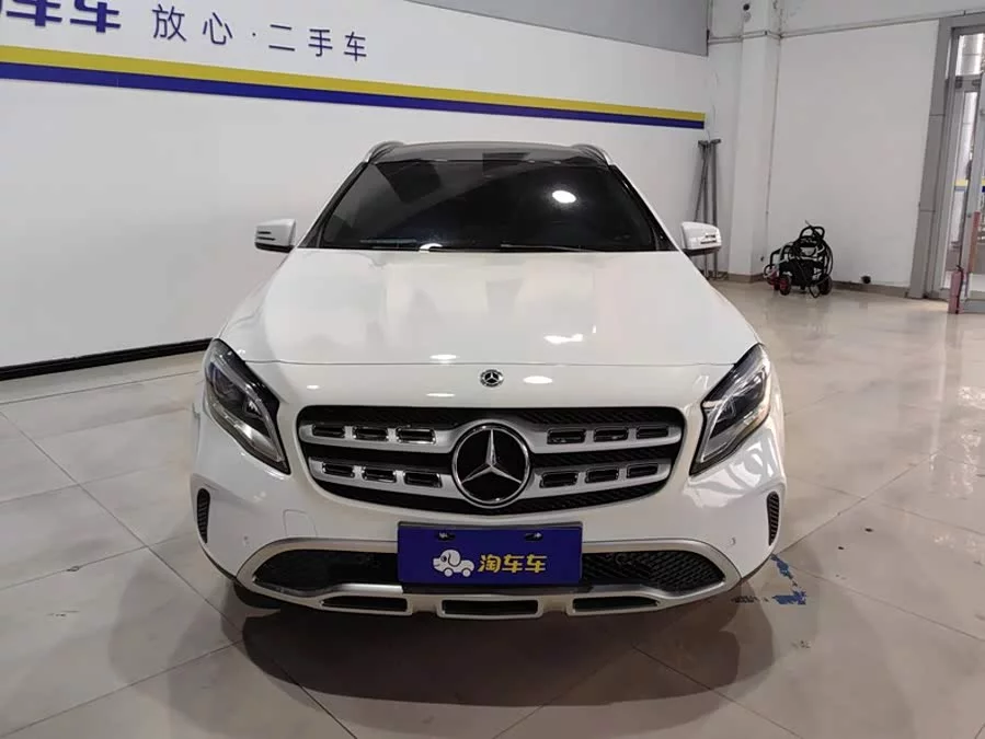 Mercedes Benz GLA