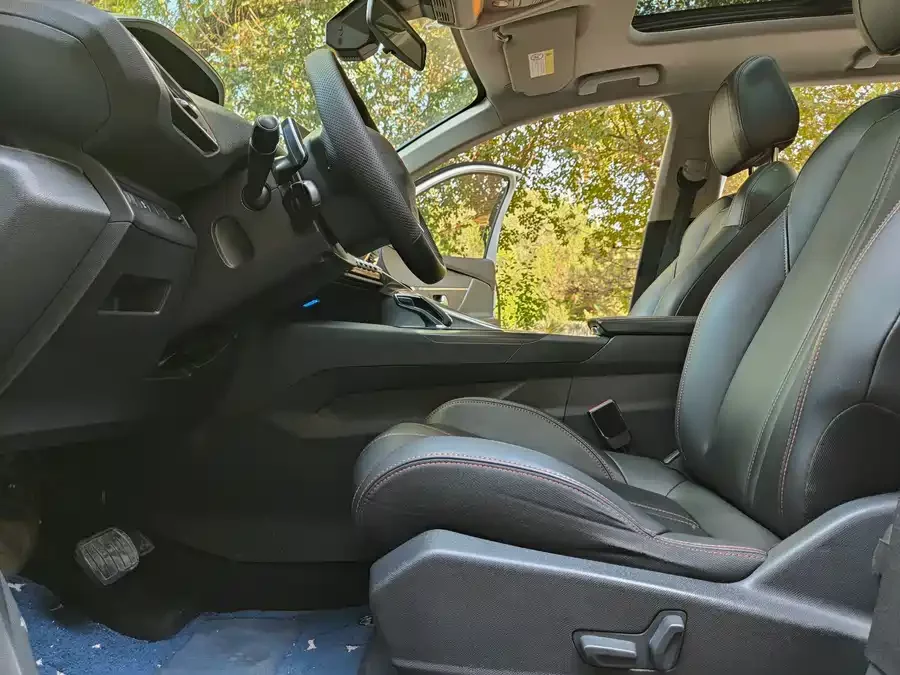 Peugeot 4008