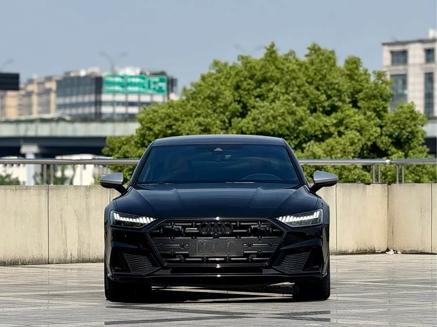 Audi A7L