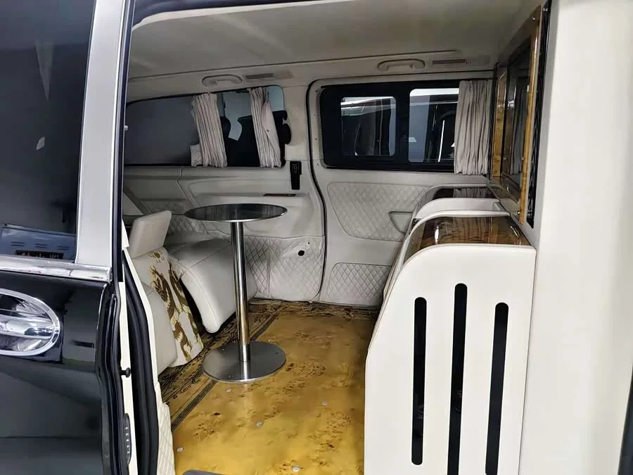 Mercedes Benz Vito