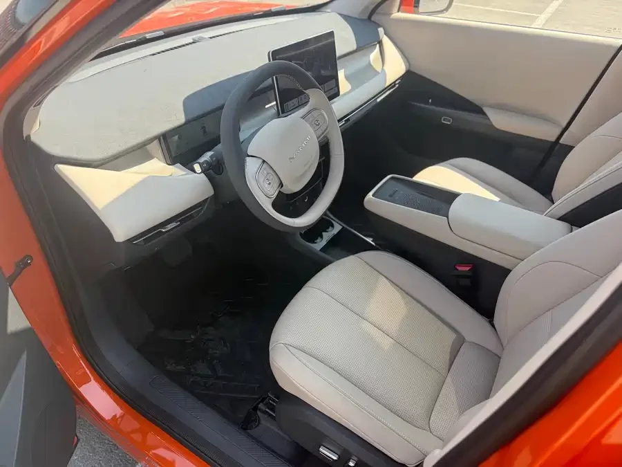 Dongfeng Nano 06