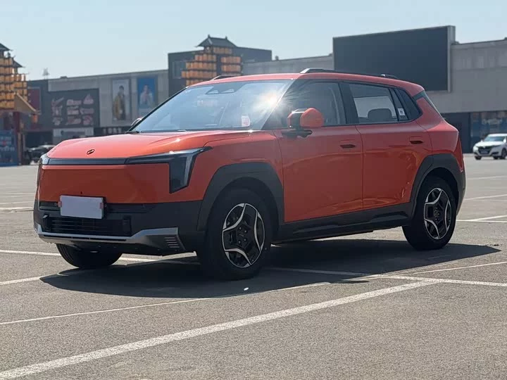 Dongfeng Nano 06
