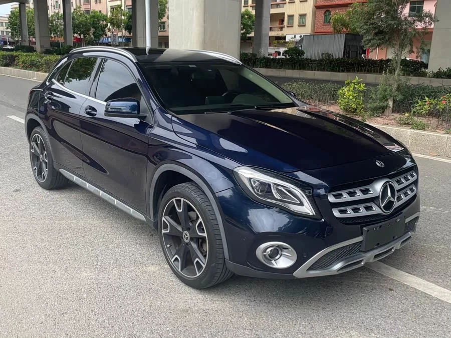 Mercedes Benz GLA