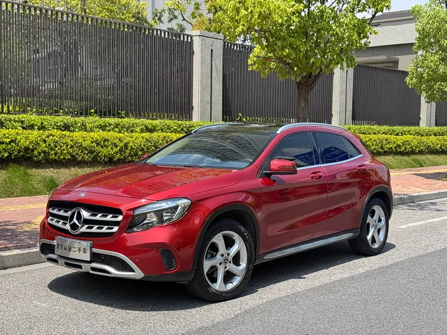 Mercedes Benz GLA