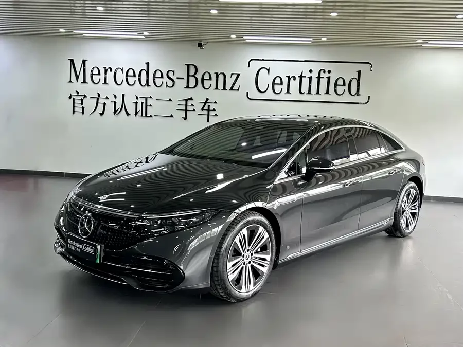 Mercedes Benz EQS
