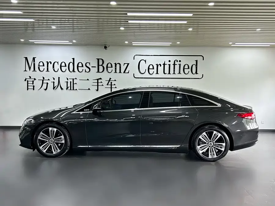 Mercedes Benz EQS