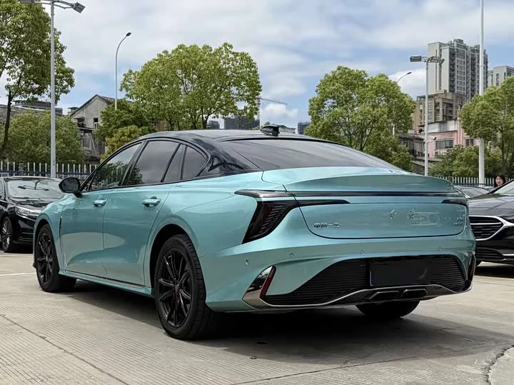 Hongqi H6