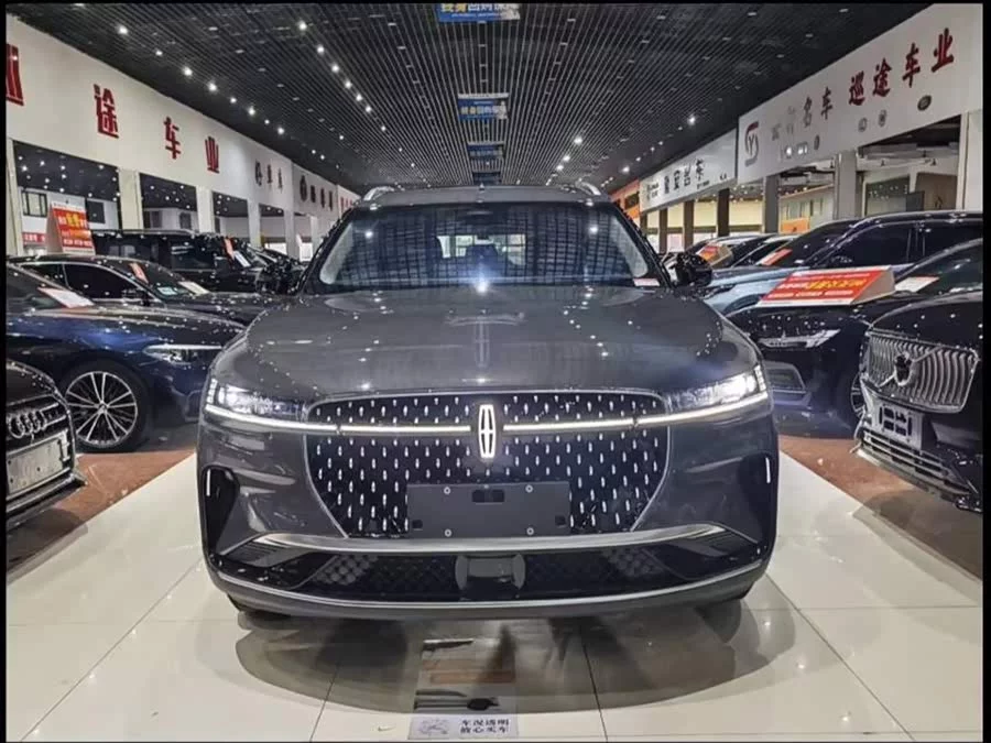 Lincoln Navigator