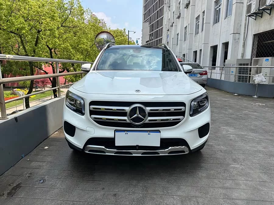 Mercedes Benz GLB