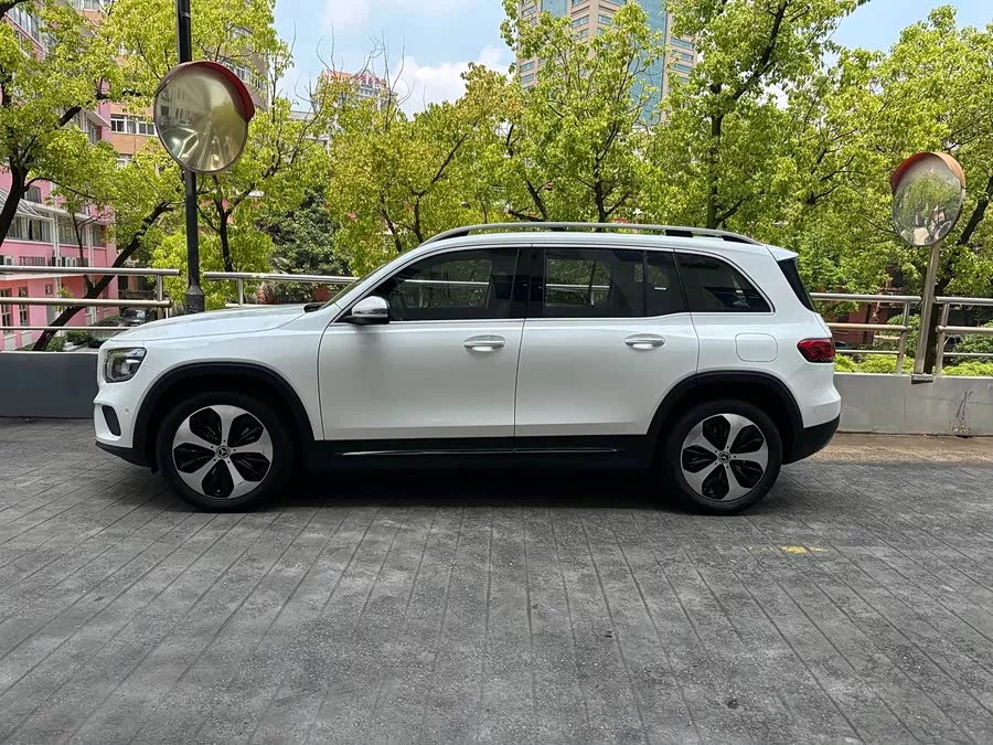 Mercedes Benz GLB