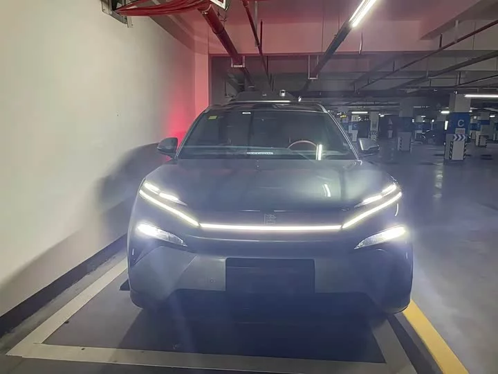 BYD Tang L