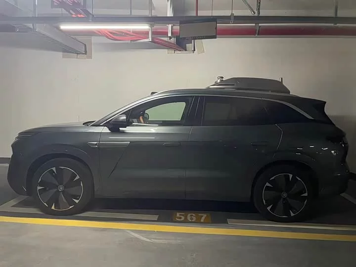 BYD Tang L