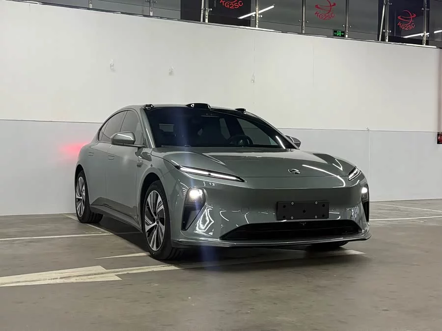 NIO ET5