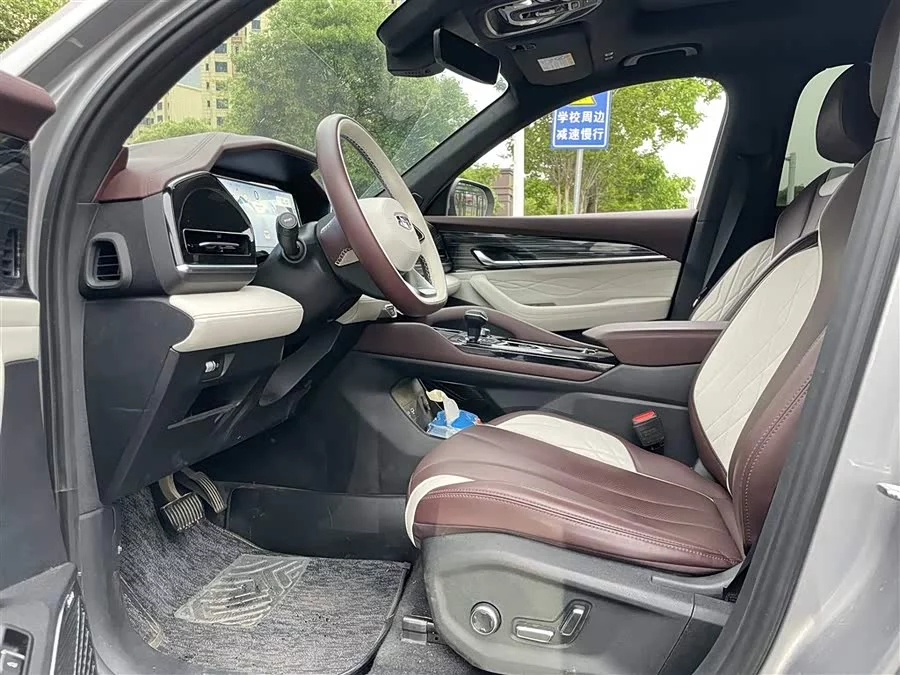 Geely Xingyue L