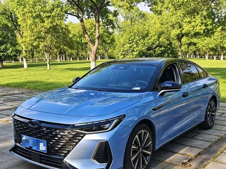 Chery Arrizo 8