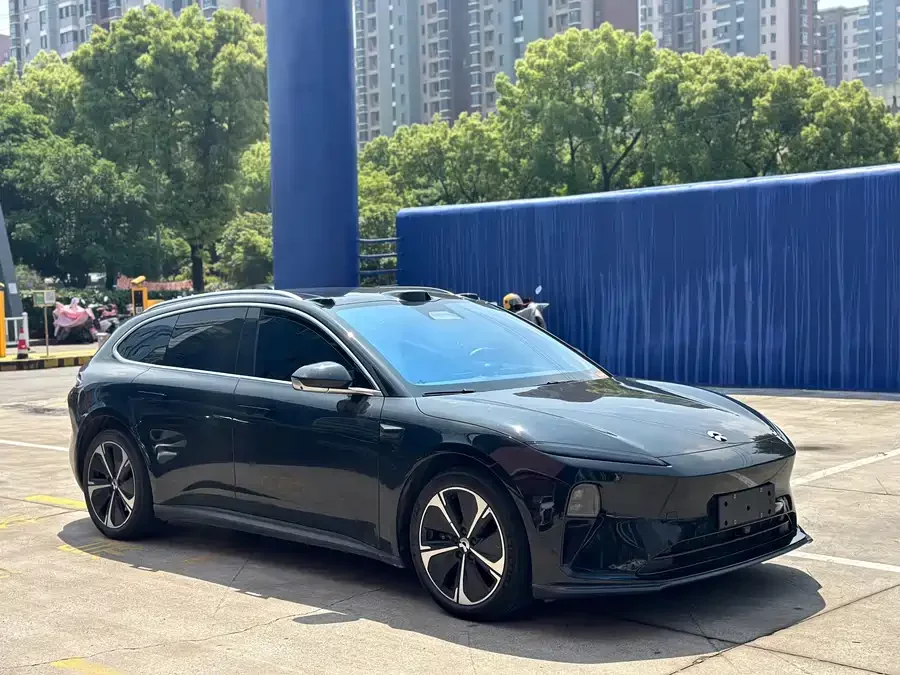NIO ET5T