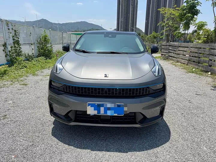 Lynk & Co 05