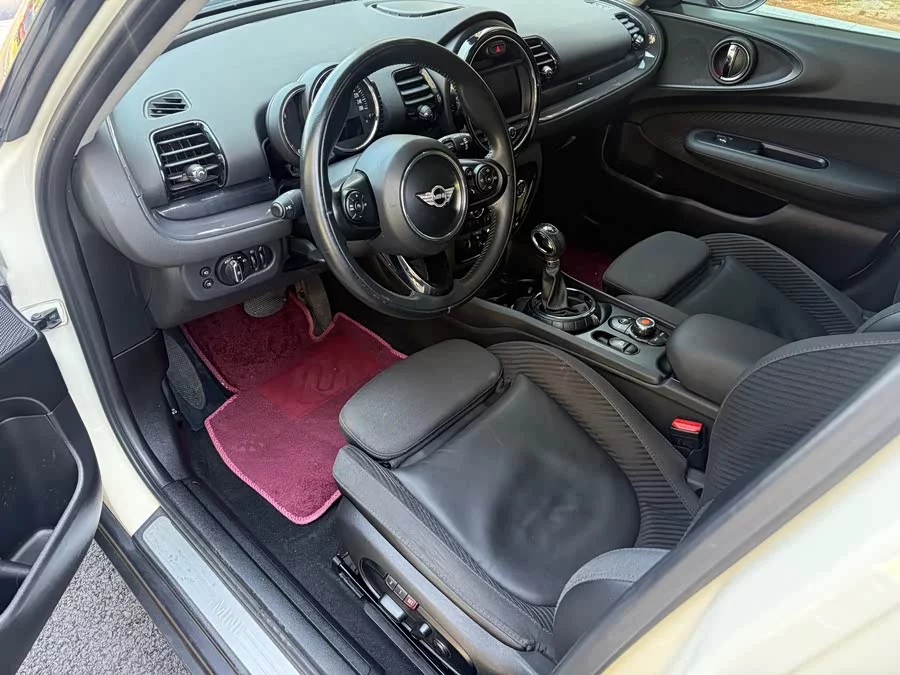 MINI CLUBMAN