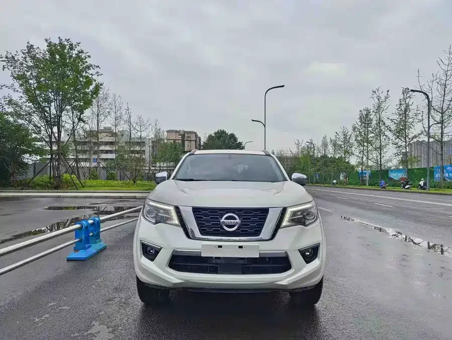 Nissan Terra