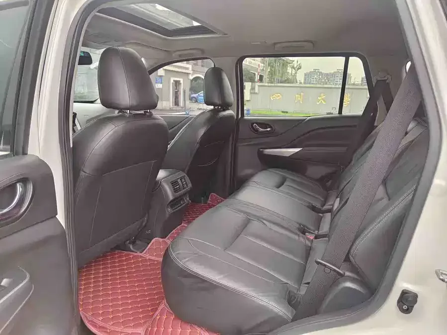 Nissan Terra