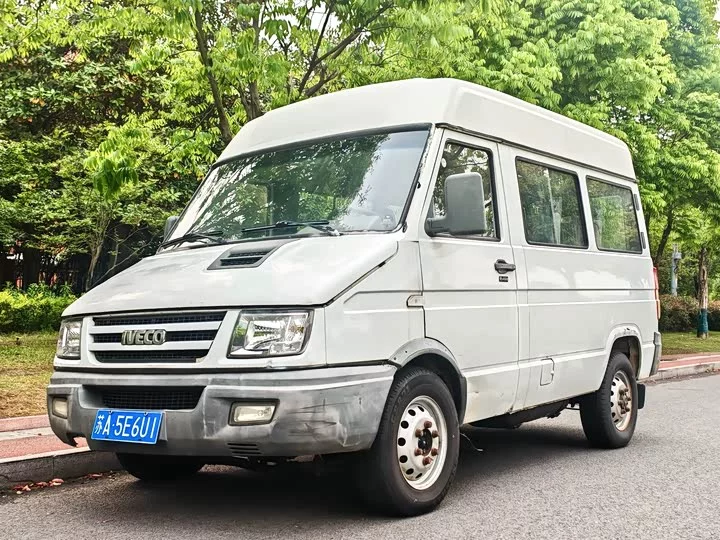 Iveco proud