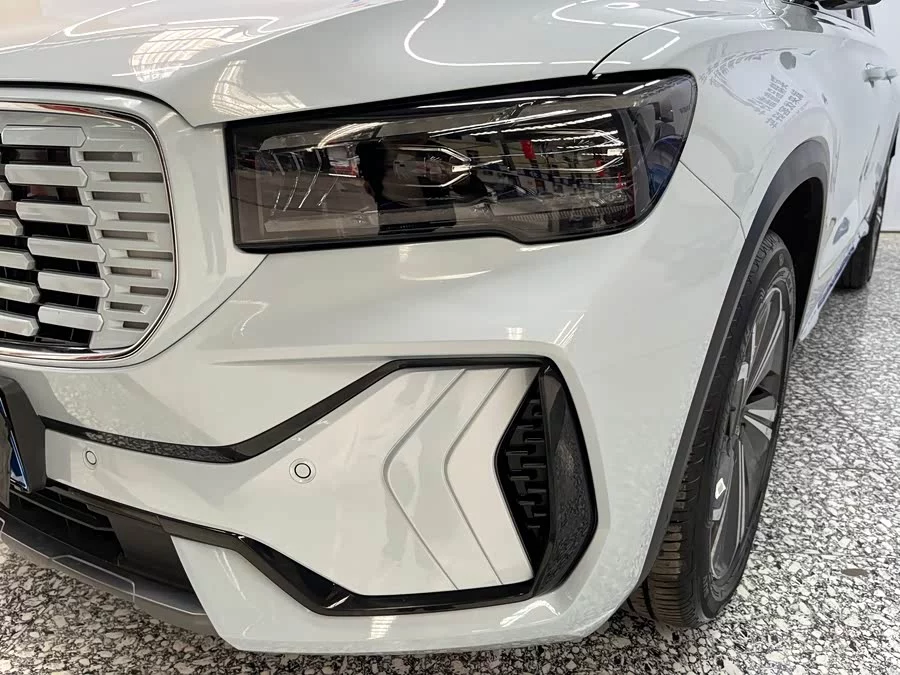 Geely Xingyue L