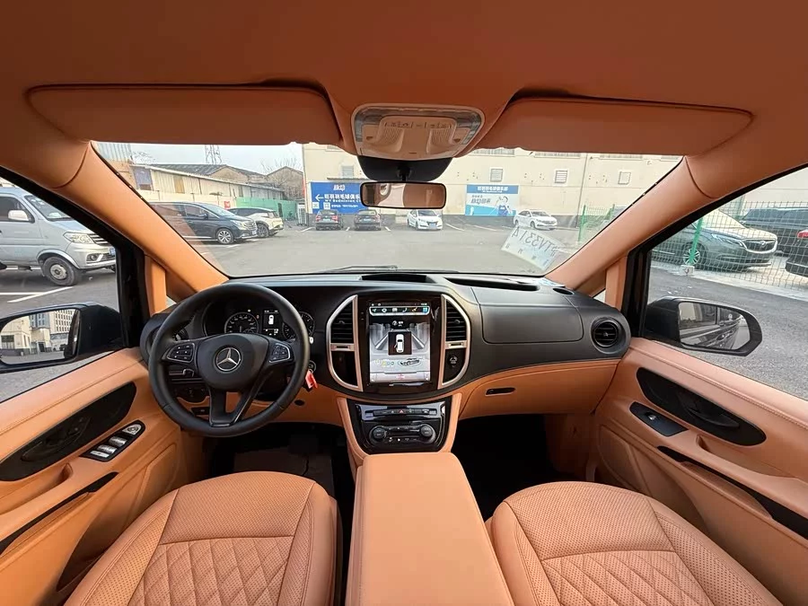 Mercedes Benz Vito