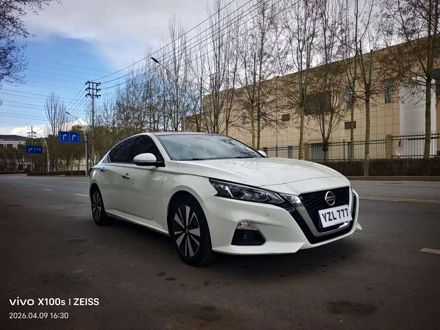 Nissan Teana