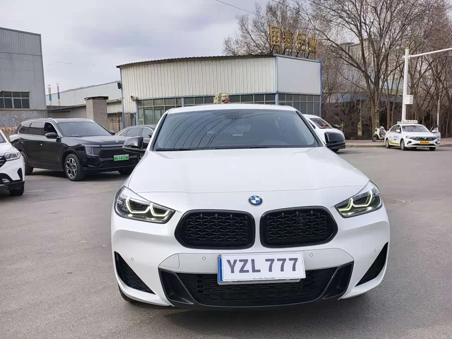 BMW X2