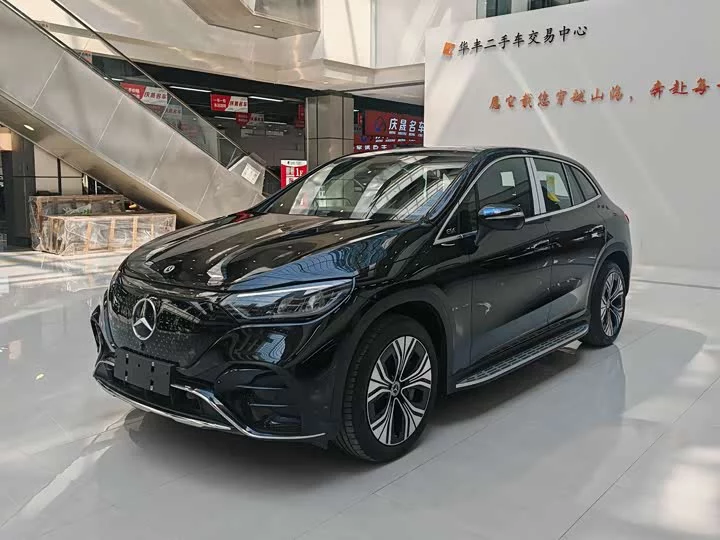 Mercedes-Benz EQE SUV