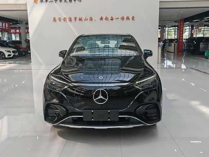 Mercedes-Benz EQE SUV