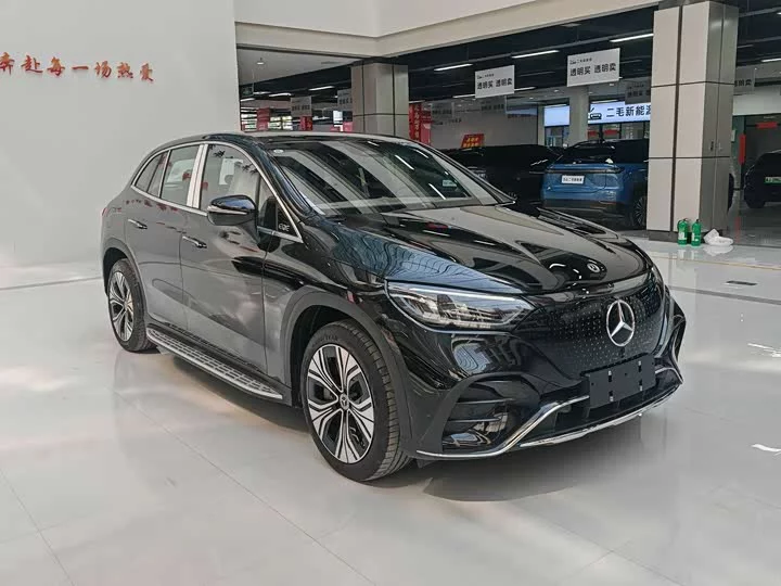 Mercedes-Benz EQE SUV