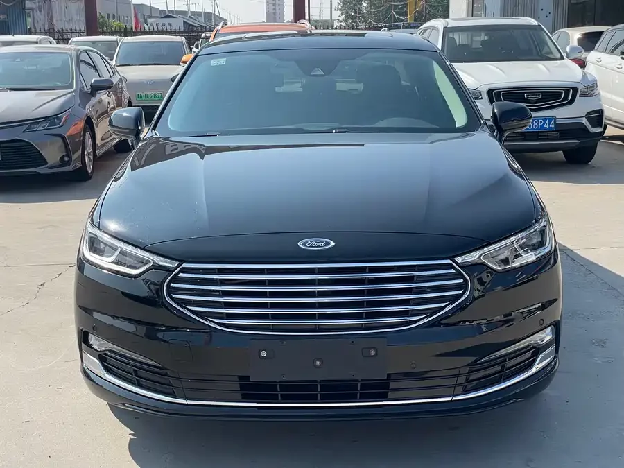 Ford Taurus
