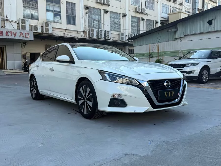 Nissan Teana