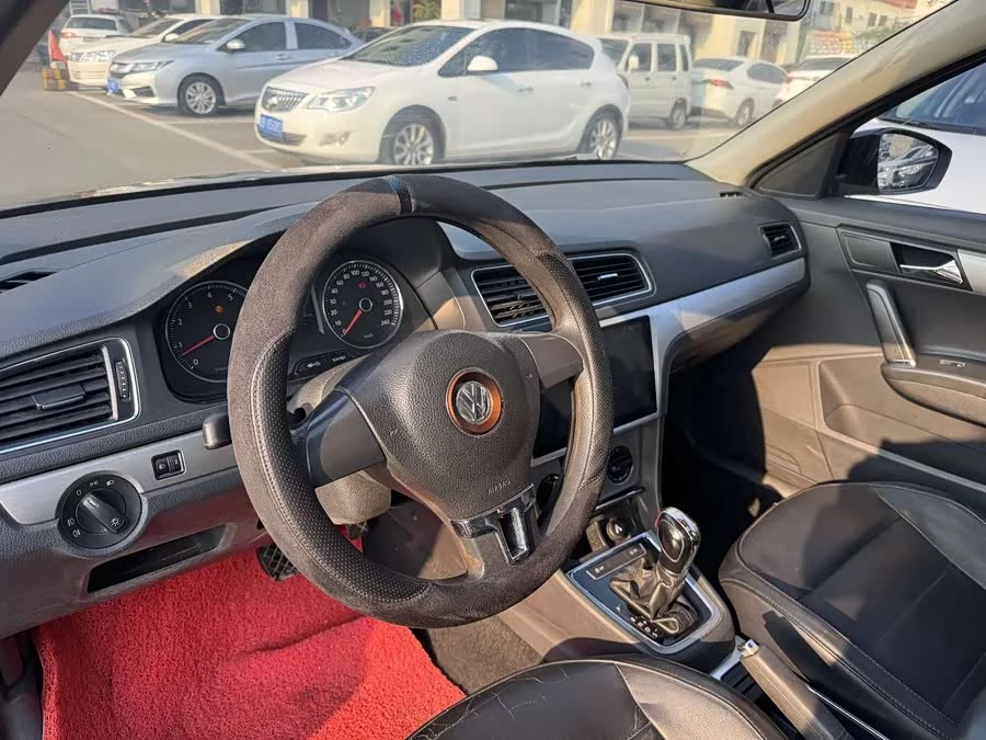 Volkswagen Lavida