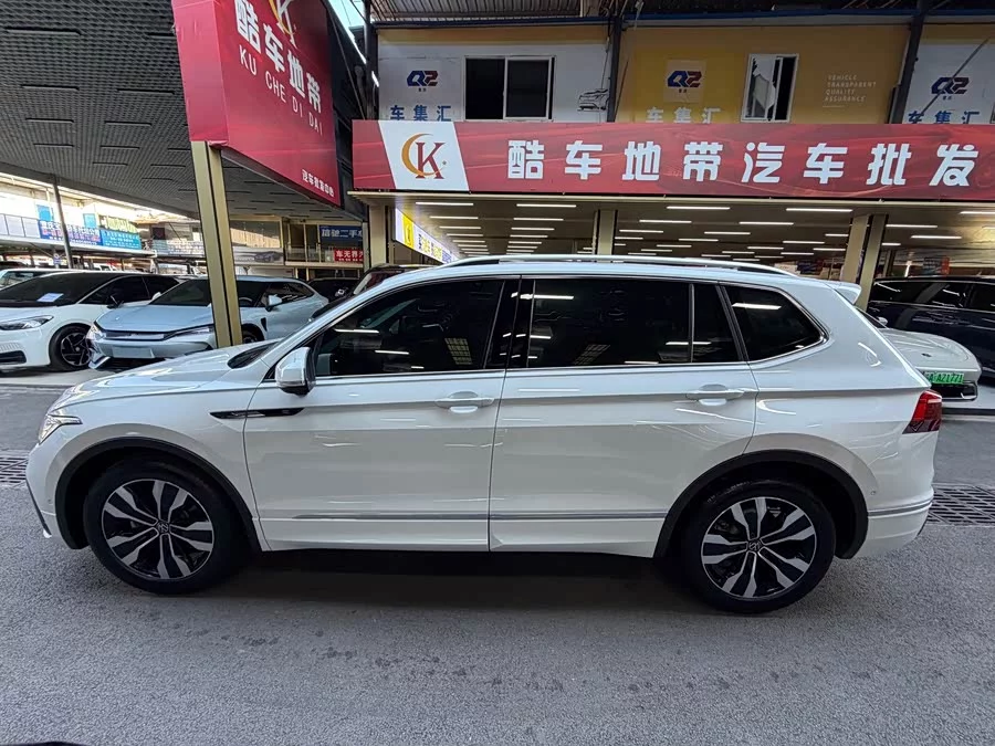 Volkswagen Tiguan L